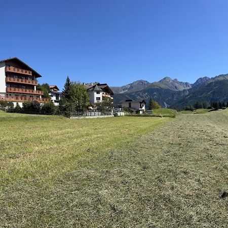 Ferienwohnungen am Matinesweg Serfaus Exterior foto