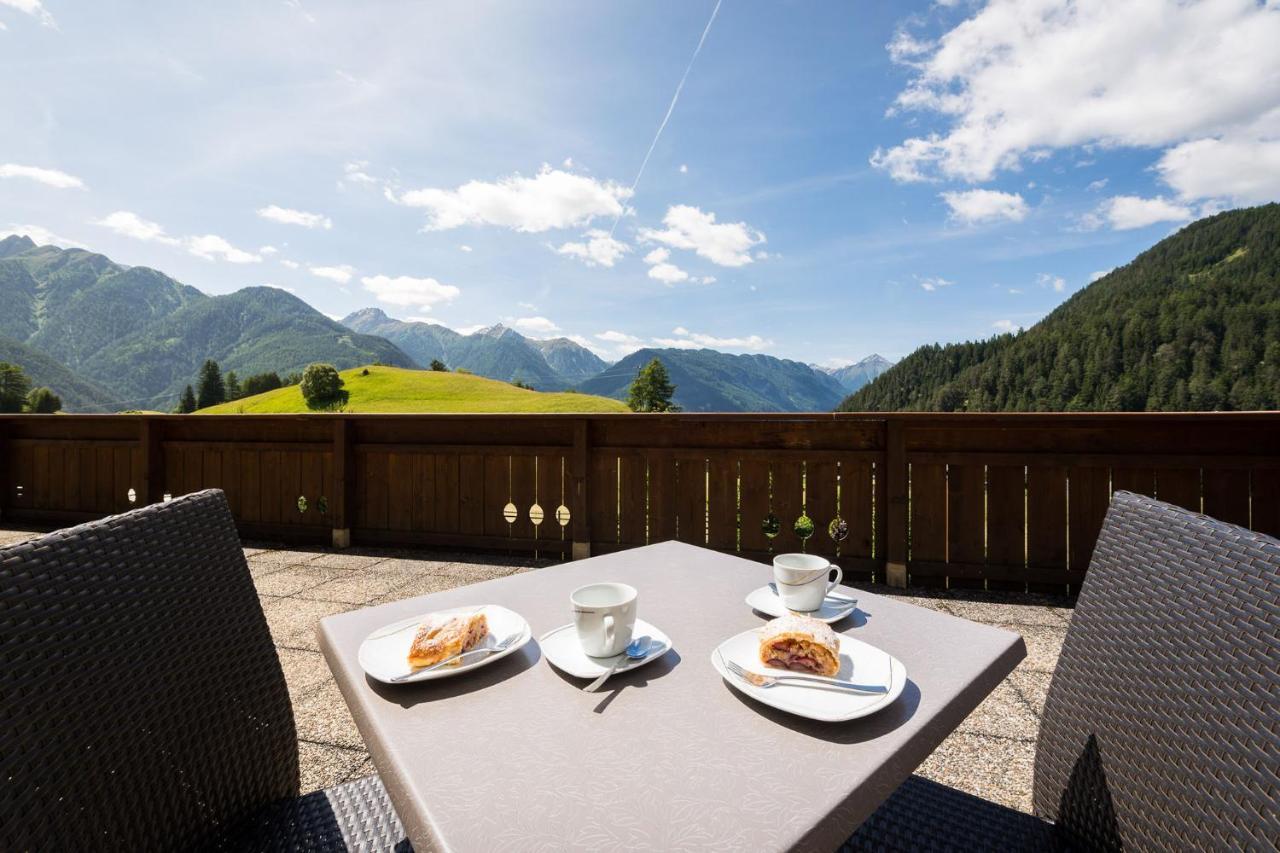 Ferienwohnungen am Matinesweg Serfaus Exterior foto